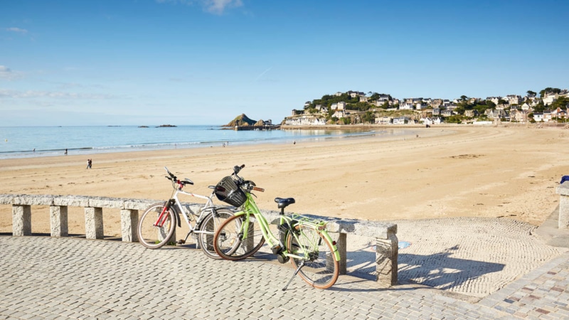 A Pléneuf Val André, en goguette à bicyclette