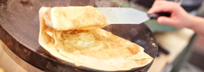 Apprendre à faire ses propres crêpes à la crêperie du port