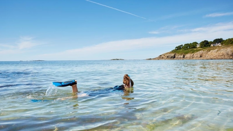 Balade aquatique dans l’eau turquoise à Névez