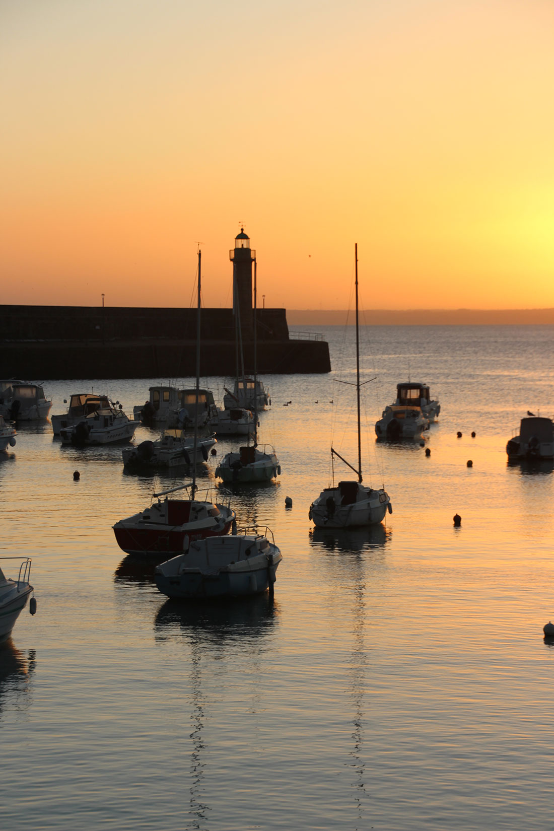 Sauter du lit pour le lever de soleil