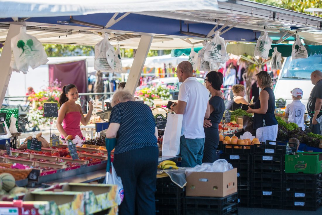 Les jours de marchés à Moëlan-sur-Mer