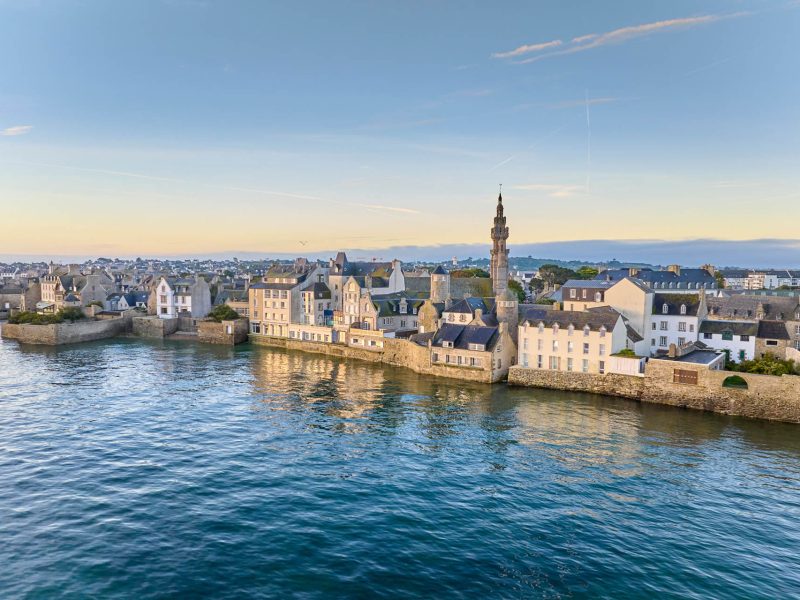 Roscoff – Vue du phare sur le vieux port