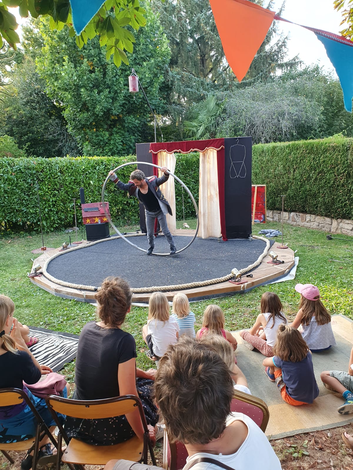 Festival Place aux Mômes – L’Attirail.