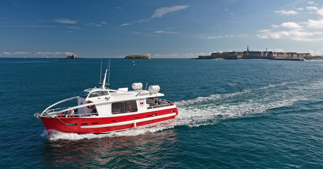 LES BATEAUX ROUGES – Compagnie Maritime Dinardaise