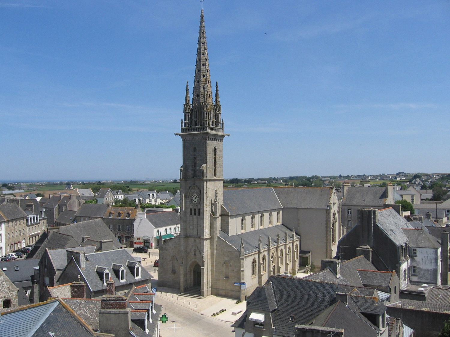 L’église et son beffroi  (Orgues de Claus de 1887)