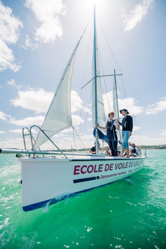 École de Voile Locquirec : voilier habitable « écho 90 » avec skipper