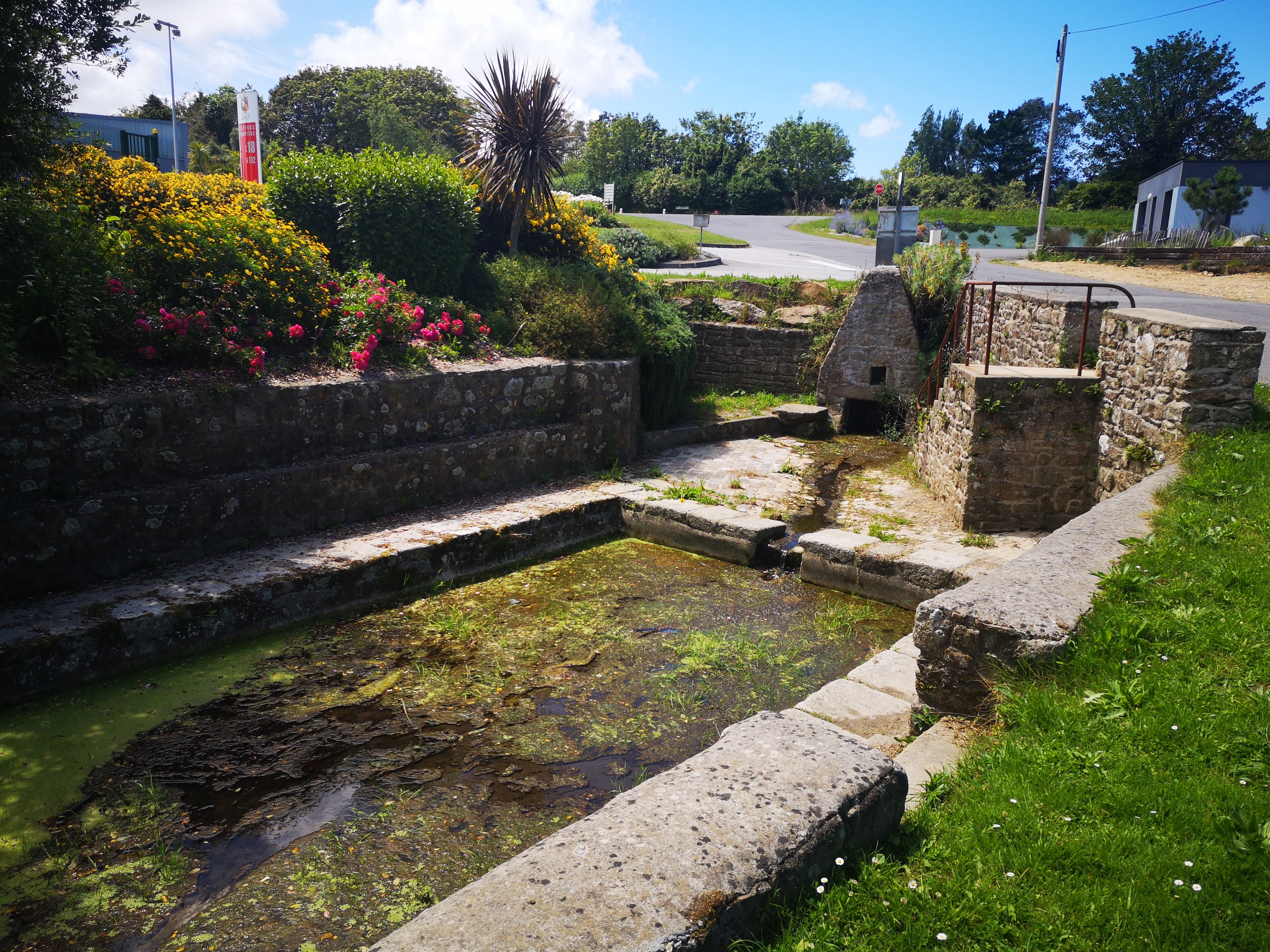 Lavoir et fontaine de Kerveuleugan