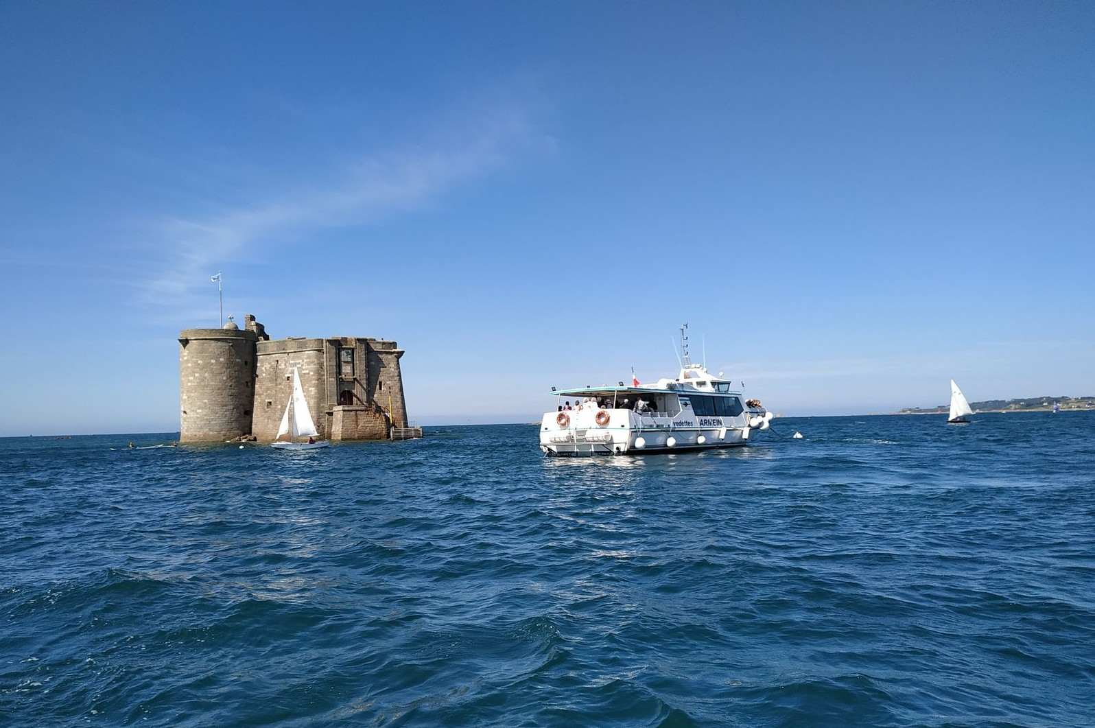 Excursion en bateau en baie de Morlaix et visite du Château du Taureau