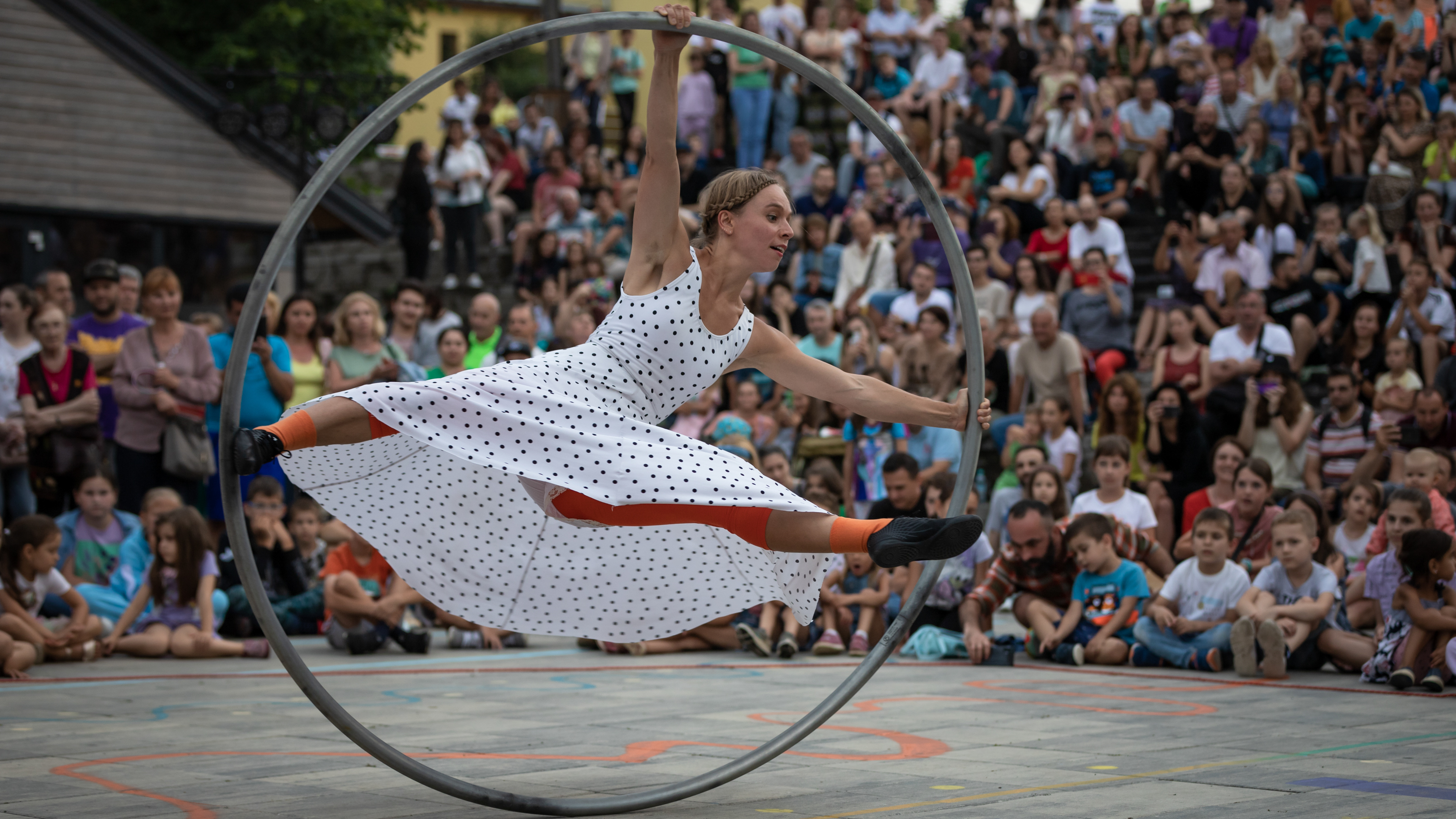 Festival Place aux Mômes : Spectacle Comédie et cirque Stories in the city