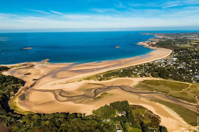 Flèche dunaire à Sables d’Or les Pins